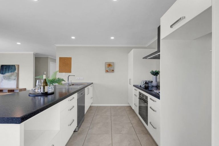 Photo of property in 69 Ridgedale Crescent, Flagstaff, Hamilton, 3210