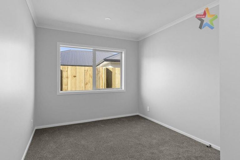 Photo of property in 6 Kairaumati Crescent, Kelson, Lower Hutt, 5010