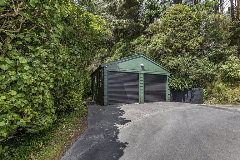 Photo of property in 11 Wilmshurst Place, Tawa, Wellington, 5028