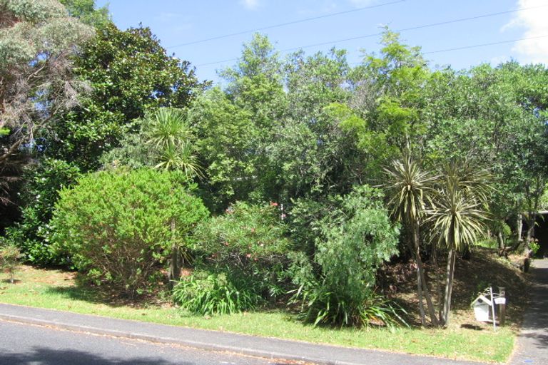 Photo of property in 14 Bryers Place, Bayview, Auckland, 0629