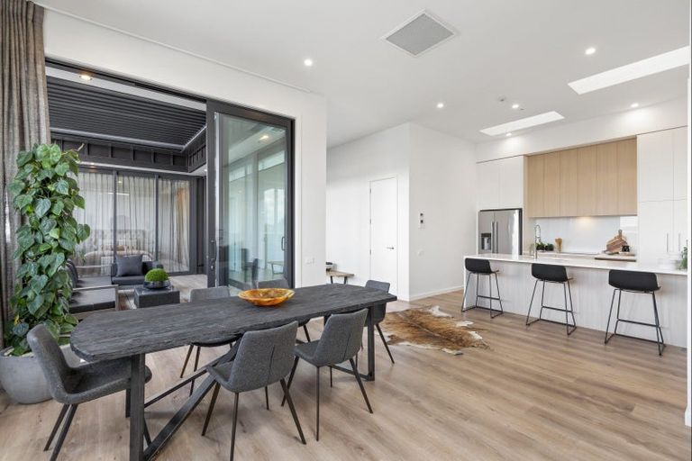 Photo of property in 7/14 Tamariki Avenue, Orewa, 0931