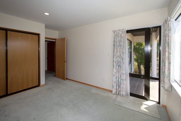 Photo of property in 2/17 Belleview Terrace, Mount Pleasant, Christchurch, 8081