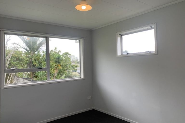 Photo of property in 30 Keegan Drive, Massey, Auckland, 0614