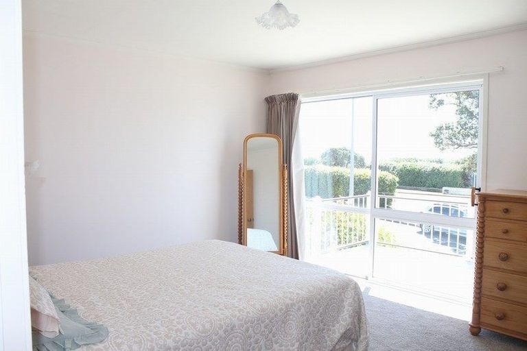 Photo of property in 2 Hobson Street, New Plymouth, 4312