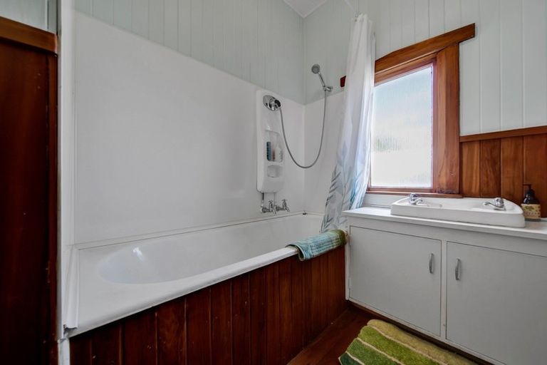 Photo of property in 250 Te Arei Road, Huirangi, New Plymouth, 4373