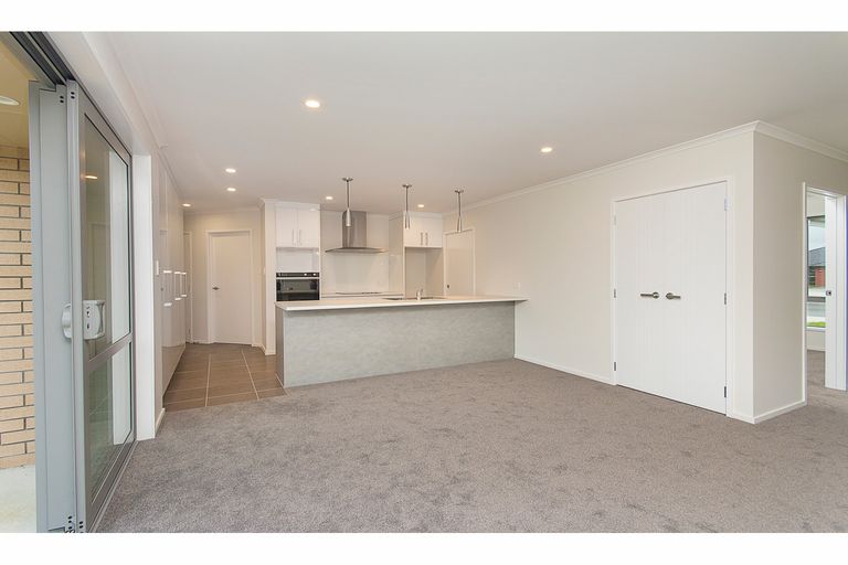 Photo of property in 20 Glennron Lane, Waiuku, 2123