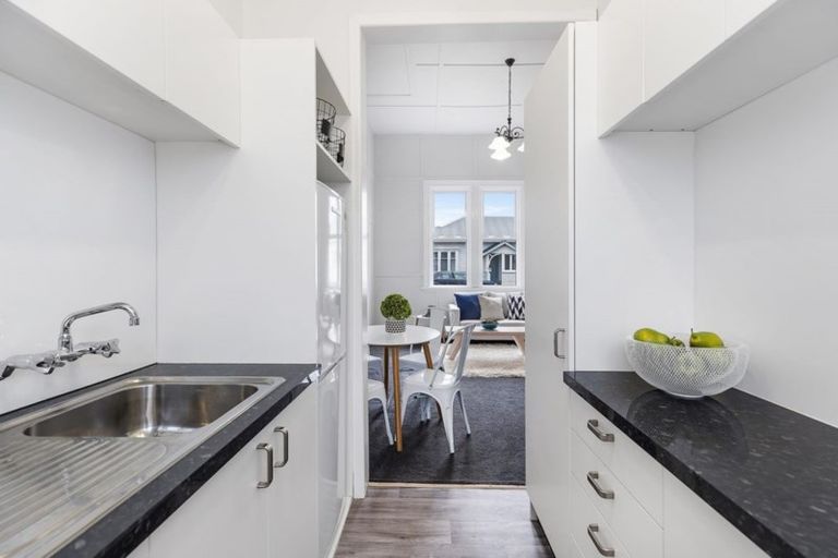 Photo of property in 144 Rongotai Road, Kilbirnie, Wellington, 6022