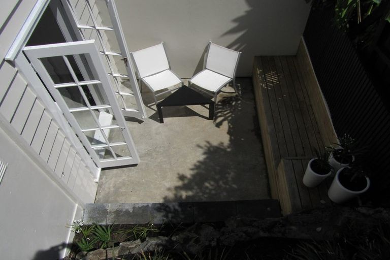 Photo of property in 17b Warwick Street, Morningside, Auckland, 1022