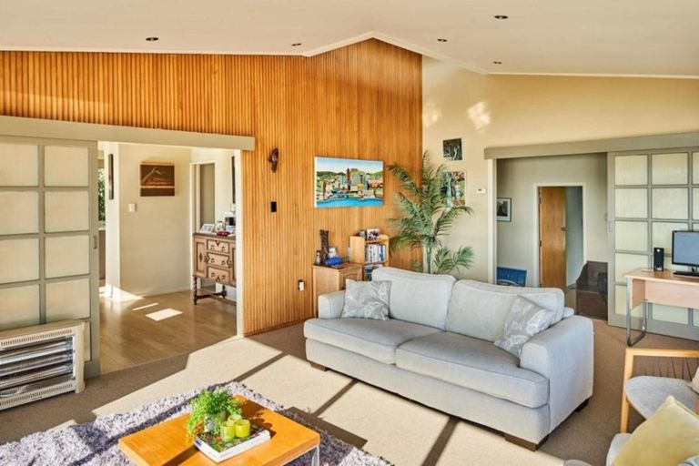 Photo of property in 3 Luff Place, Whitby, Porirua, 5024