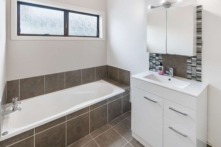 Photo of property in 8 Murray Road, Fairy Springs, Rotorua, 3015