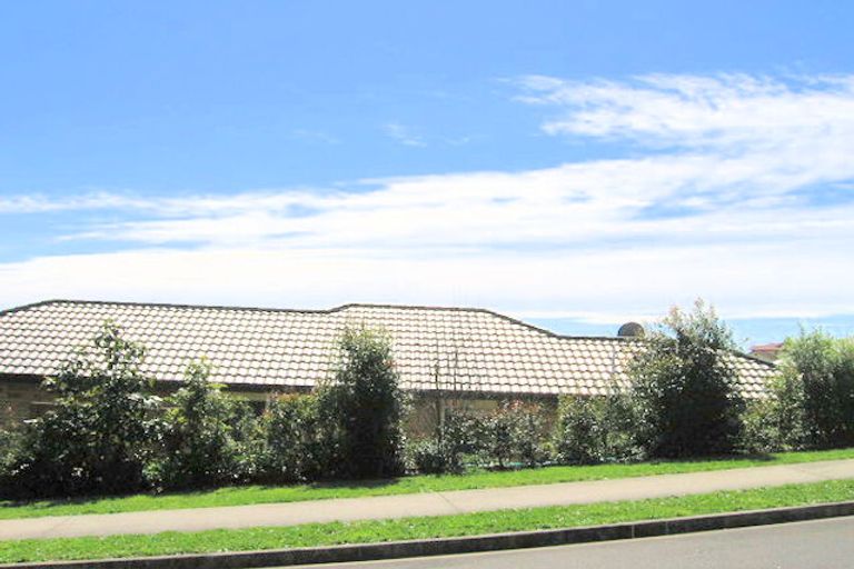 Photo of property in 1 Tautara Place, Ohauiti, Tauranga, 3112