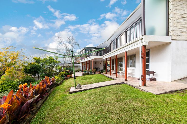 Photo of property in 466 Don Buck Road, Massey, Auckland, 0614