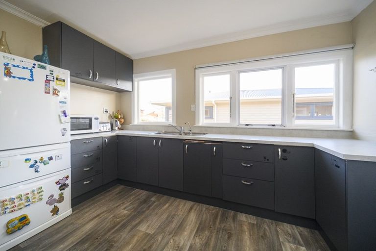 Photo of property in 9 Milton Street, Roslyn, Palmerston North, 4414