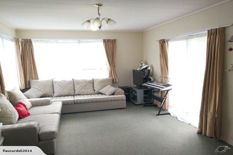 Photo of property in 58 Allington Road, Karori, Wellington, 6012