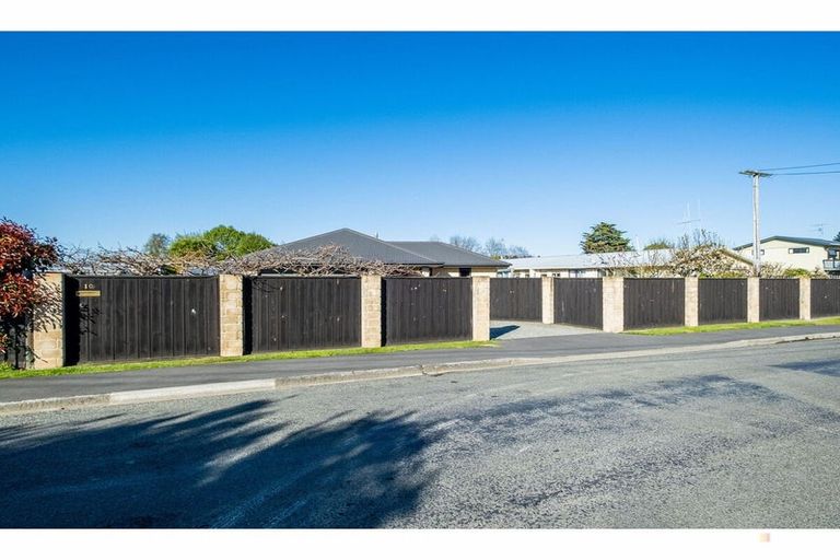 Photo of property in 10 South Terrace Road, Geraldine, 7930
