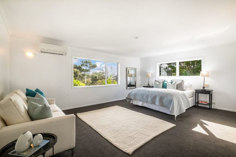 Photo of property in 11 The Close, Greenhithe, Auckland, 0632