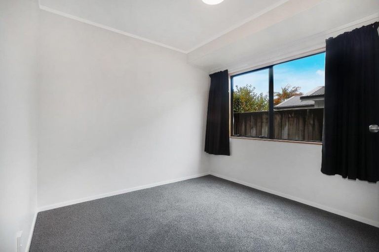 Photo of property in 17a Alberta Street, Point Chevalier, Auckland, 1022