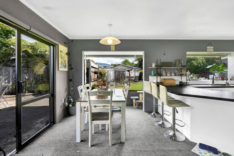 Photo of property in 1 Tainui Terrace, Inglewood, 4330