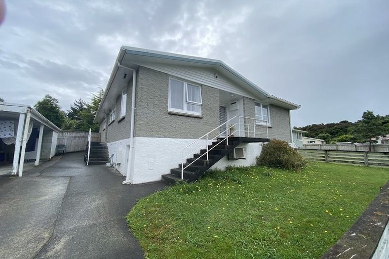 Photo of property in 31 Speargrass Grove, Timberlea, Upper Hutt, 5018
