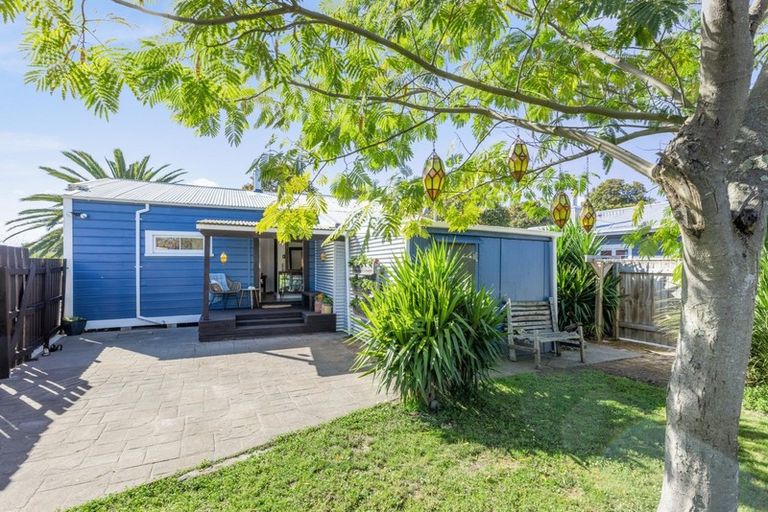 Photo of property in 103 Barden Street, Mayfair, Hastings, 4122