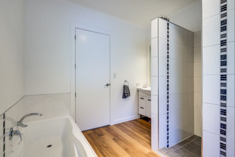 Photo of property in 30 Waipuka Road, Waimarama, Havelock North, 4294