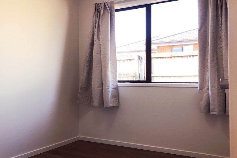 Photo of property in 142 Solar Road, Glen Eden, Auckland, 0602