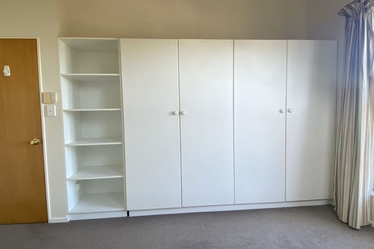 Photo of property in 13a Upper Lewisville Terrace, Thorndon, Wellington, 6011