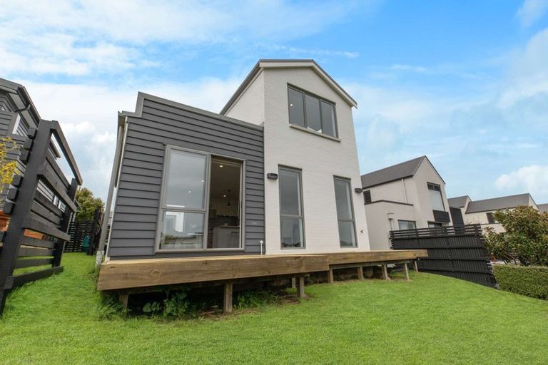 Photo of property in 67 Ridge View Crescent, Pukekohe, 2120