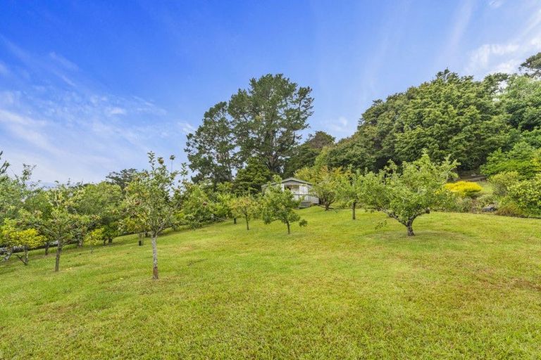 Photo of property in 1082 Sandspit Road, Sandspit, Warkworth, 0982