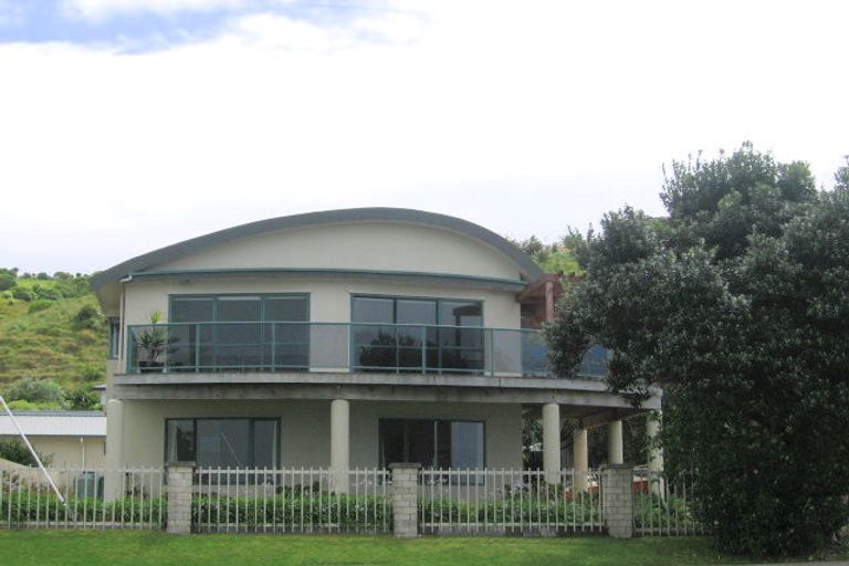 Photo of property in 64 Moana Road, Okitu, Gisborne, 4010