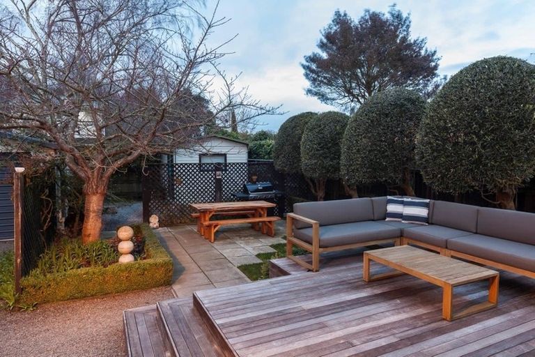 Photo of property in 216 Springfield Road, St Albans, Christchurch, 8014