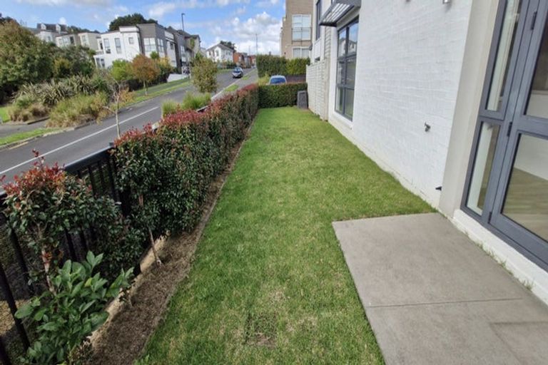 Photo of property in 51 Eugenia Rise, Totara Heights, Auckland, 2105