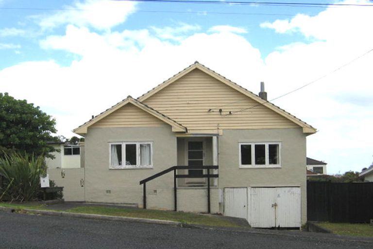 Photo of property in 1/8 Marsh Avenue, Forrest Hill, Auckland, 0620