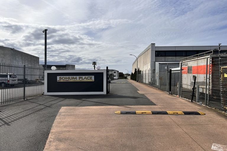 Photo of property in 25 Sohum Place, Manukau, Auckland, 2104