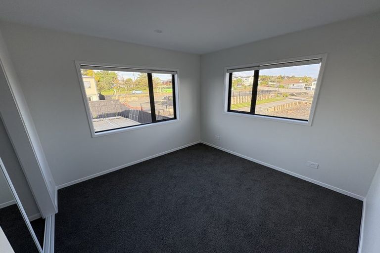 Photo of property in 5/48 Moire Road, Massey, Auckland, 0614