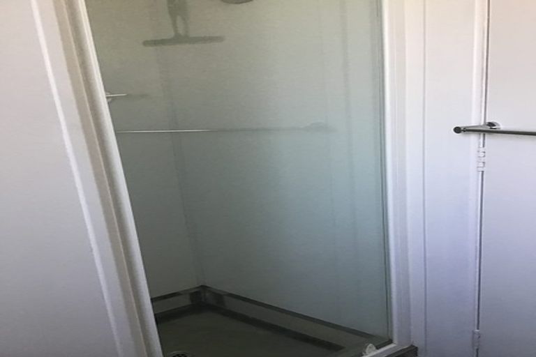 Photo of property in 8 Liverton Crescent, Bishopdale, Christchurch, 8053