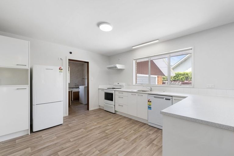 Photo of property in 19 Rutherglen Avenue, Ilam, Christchurch, 8041