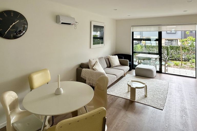 Photo of property in 22 Jabuka Street, Glen Eden, Auckland, 0602