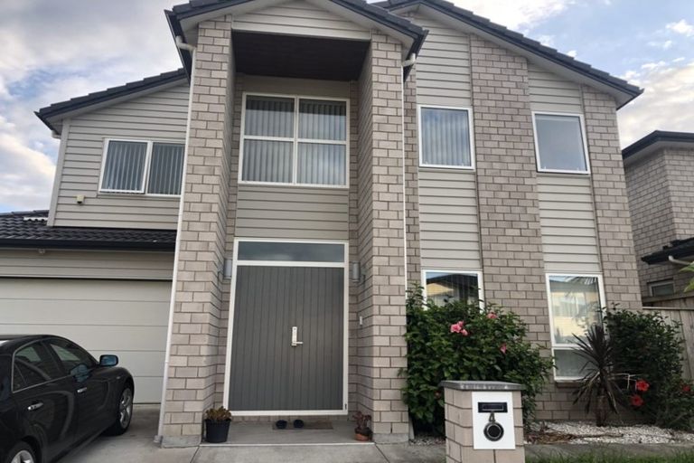 Photo of property in 5 Carrickdawson Drive, Flat Bush, Auckland, 2019