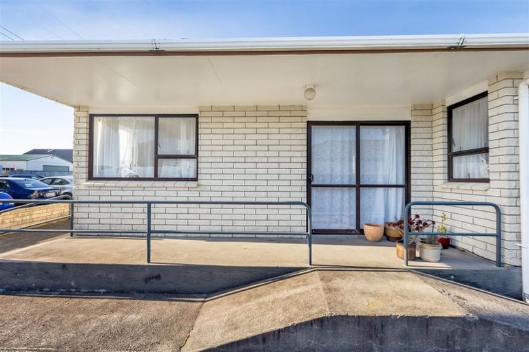 Photo of property in 1/12 Darnell Street, Fitzroy, New Plymouth, 4312