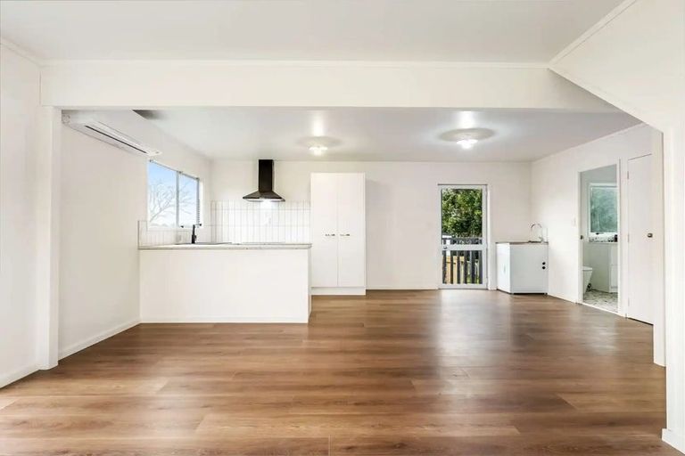 Photo of property in 1/24 Solveig Place, Randwick Park, Auckland, 2105