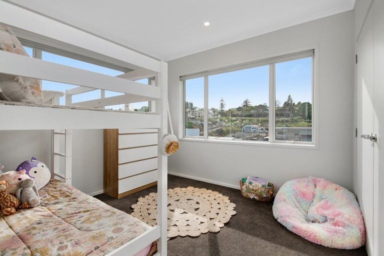 Photo of property in 30 Taitonga Lane, Stanmore Bay, Whangaparaoa, 0932