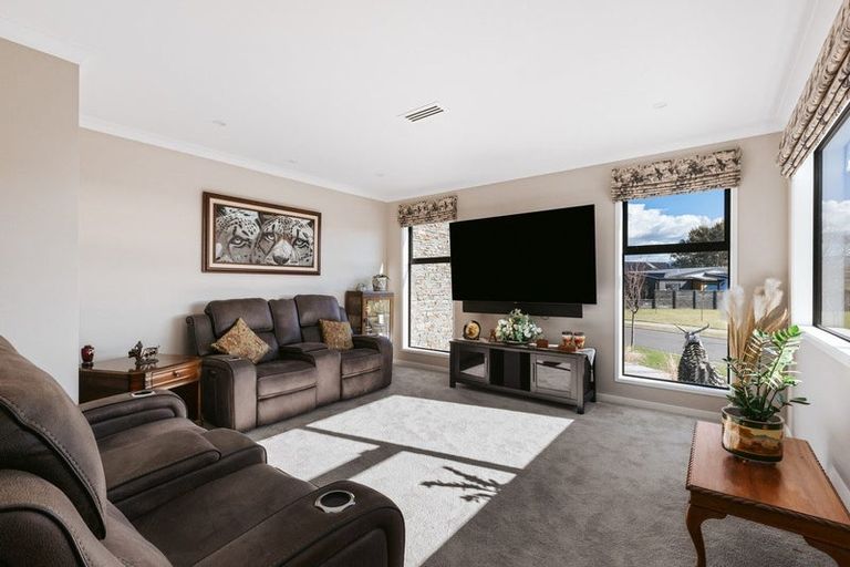 Photo of property in 18 Serenity Drive, Omokoroa, 3114