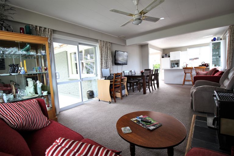 Photo of property in 18 Campbell Street, Alexandra, 9320