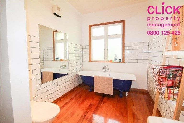 Photo of property in 18 Castlewood Road, Company Bay, Dunedin, 9014