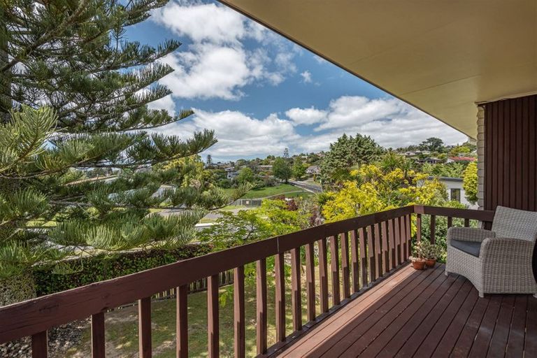 Photo of property in 90 Glencoe Road, Browns Bay, Auckland, 0630