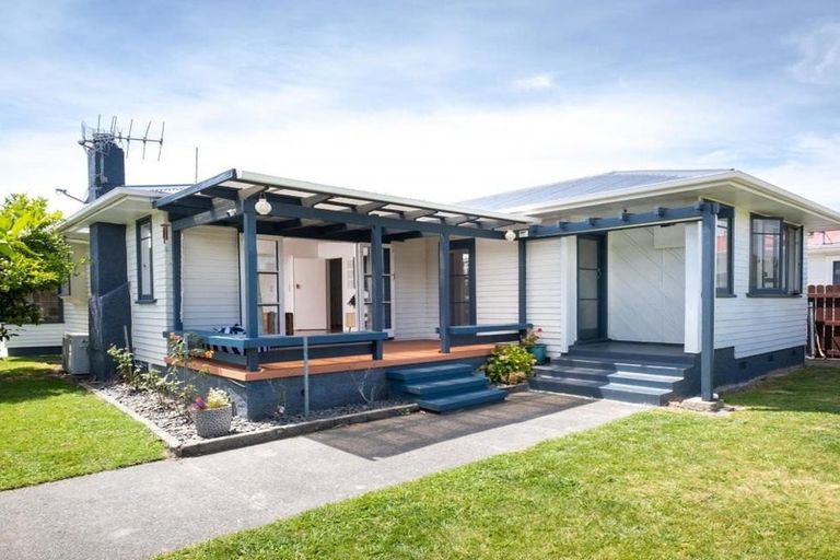 Photo of property in 27 Magdalen Crescent, Pirimai, Napier, 4112