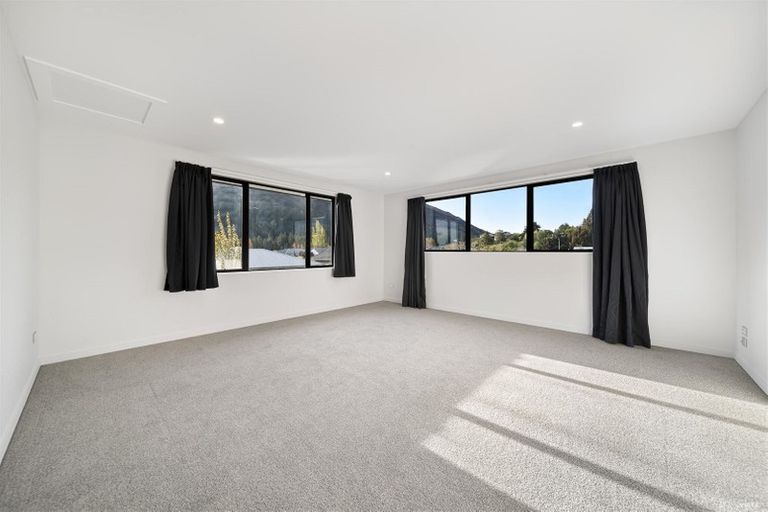 Photo of property in 4 Hewson Crescent, Lake Hawea, Wanaka, 9382