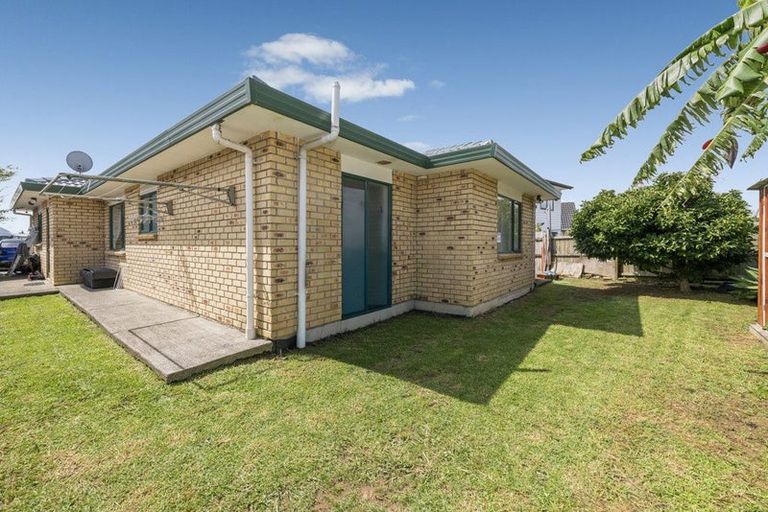 Photo of property in 548 Massey Road, Mangere, Auckland, 2022