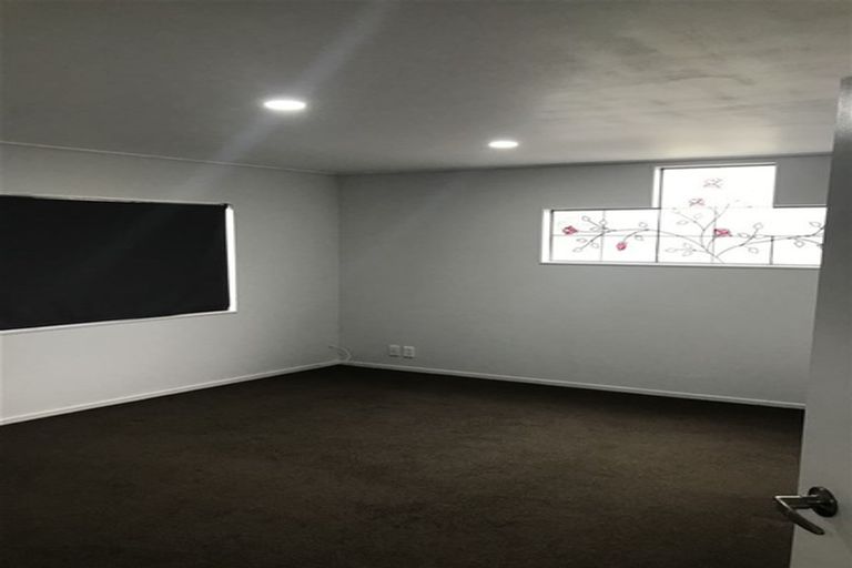 Photo of property in 2 Miles Avenue, Papatoetoe, Auckland, 2025